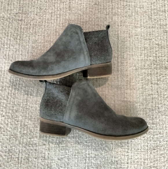 Toms Ankle Boots - Picture 6 of 7